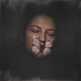  _Sabine_Kneidinger_PHOTOGRAPHY_Butterfly-Portrait_FineArtStories